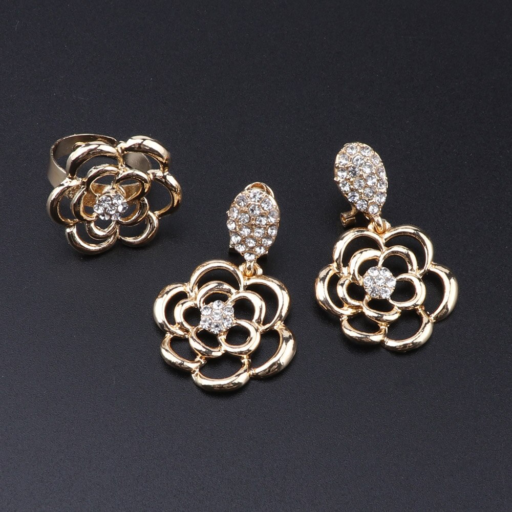 KAIRA – Pretty Flower-Shaped Dubai Wedding Jewellery Set Wedding Jewellery Set 8d255f28538fbae46aeae7: Gold|Silver