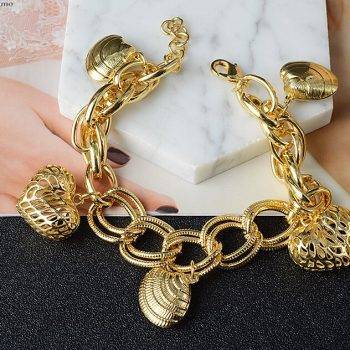 Exquisite Dangling Heart 22k Gold Charm Bracelet  Andaaz Jewelers