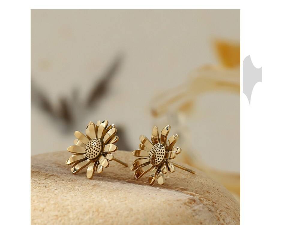 Gold Daisy Flower Stud Earrings – DONNA Earrings Stud Earrings 8d255f28538fbae46aeae7: YH2165A Gold